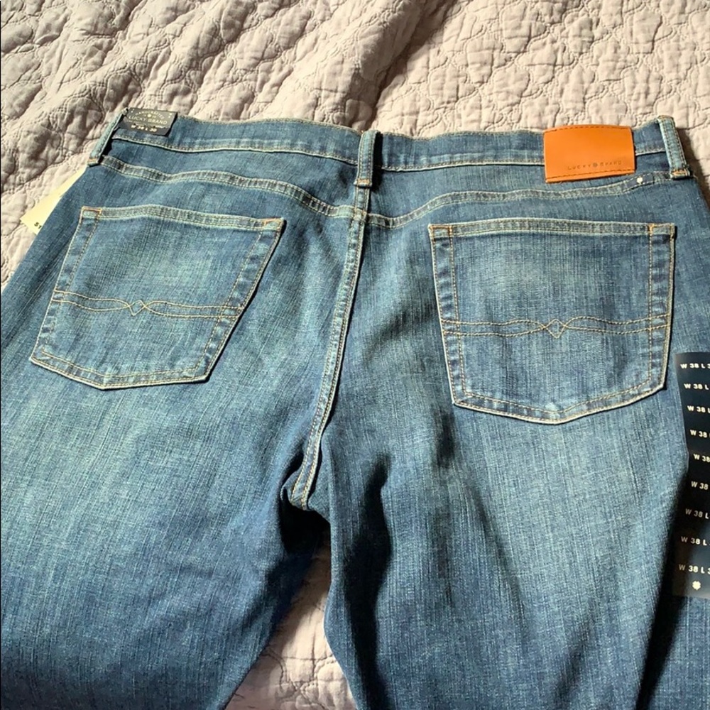 Lucky Brand jeans Men’s 38x30    NWT